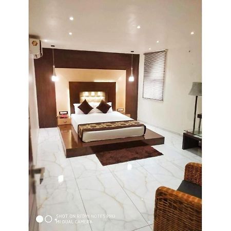 Hotel The Royal, Sehore Экстерьер фото