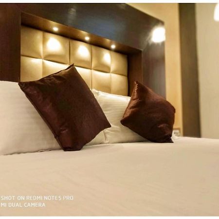 Hotel The Royal, Sehore Экстерьер фото
